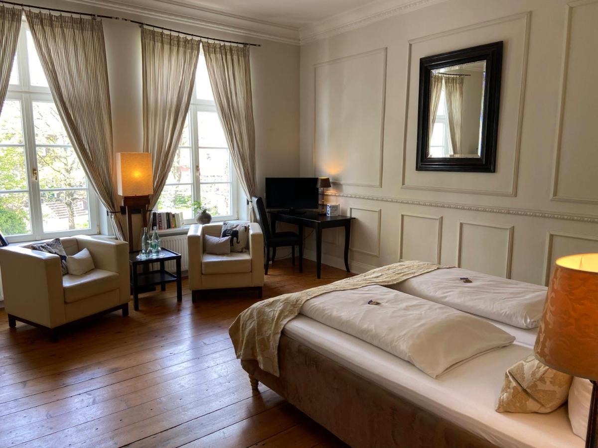 Hotel Hochzeitshaus Aurich Eksteriør billede