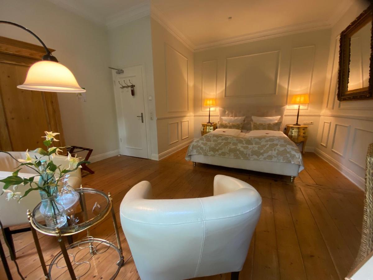Hotel Hochzeitshaus Aurich Eksteriør billede