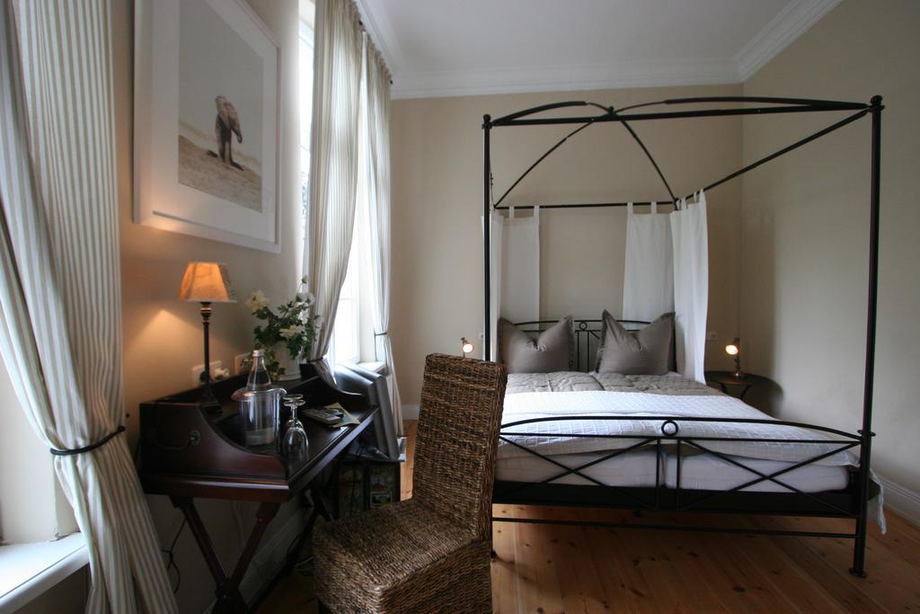 Hotel Hochzeitshaus Aurich Eksteriør billede